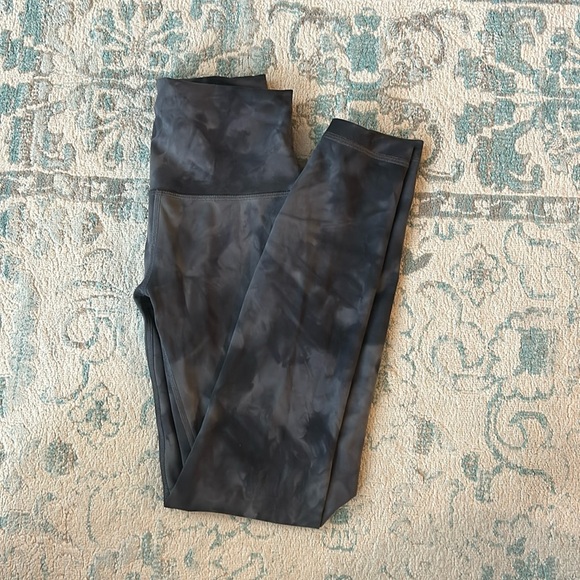 Lululemon Wunder Train Leggings (25") - Picture 1 of 5